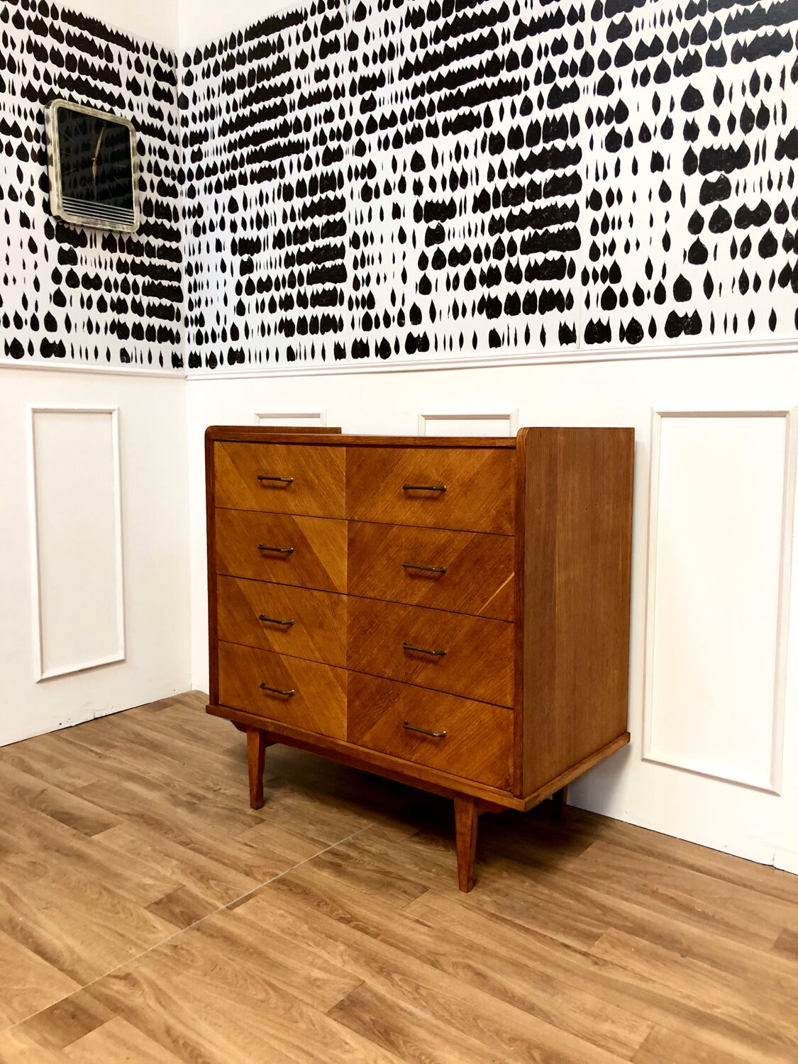 Vintage chest of drawers bobbin feet