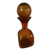 Carafe vintage en verre ambré 