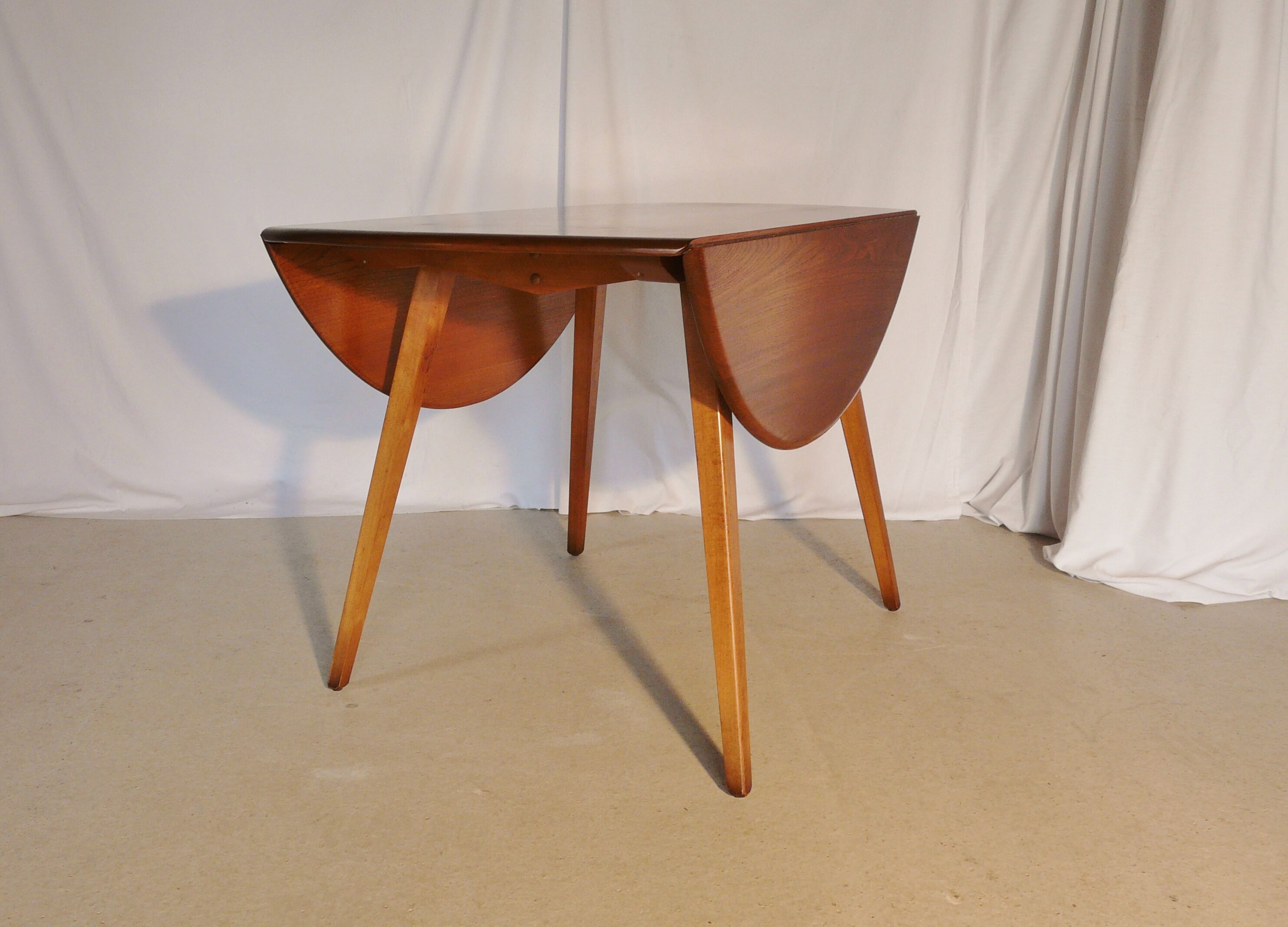 Ercol dining round table