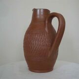 Berry sandstone pitcher