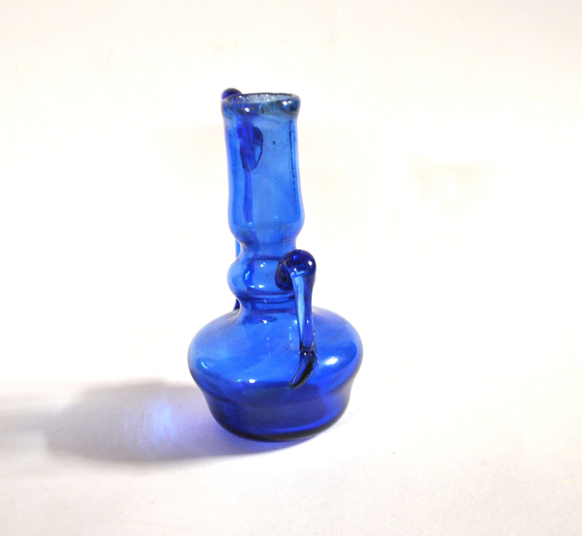 Miniature soliflore vase, antique blown glass in blue, craftsmanship from 1900.