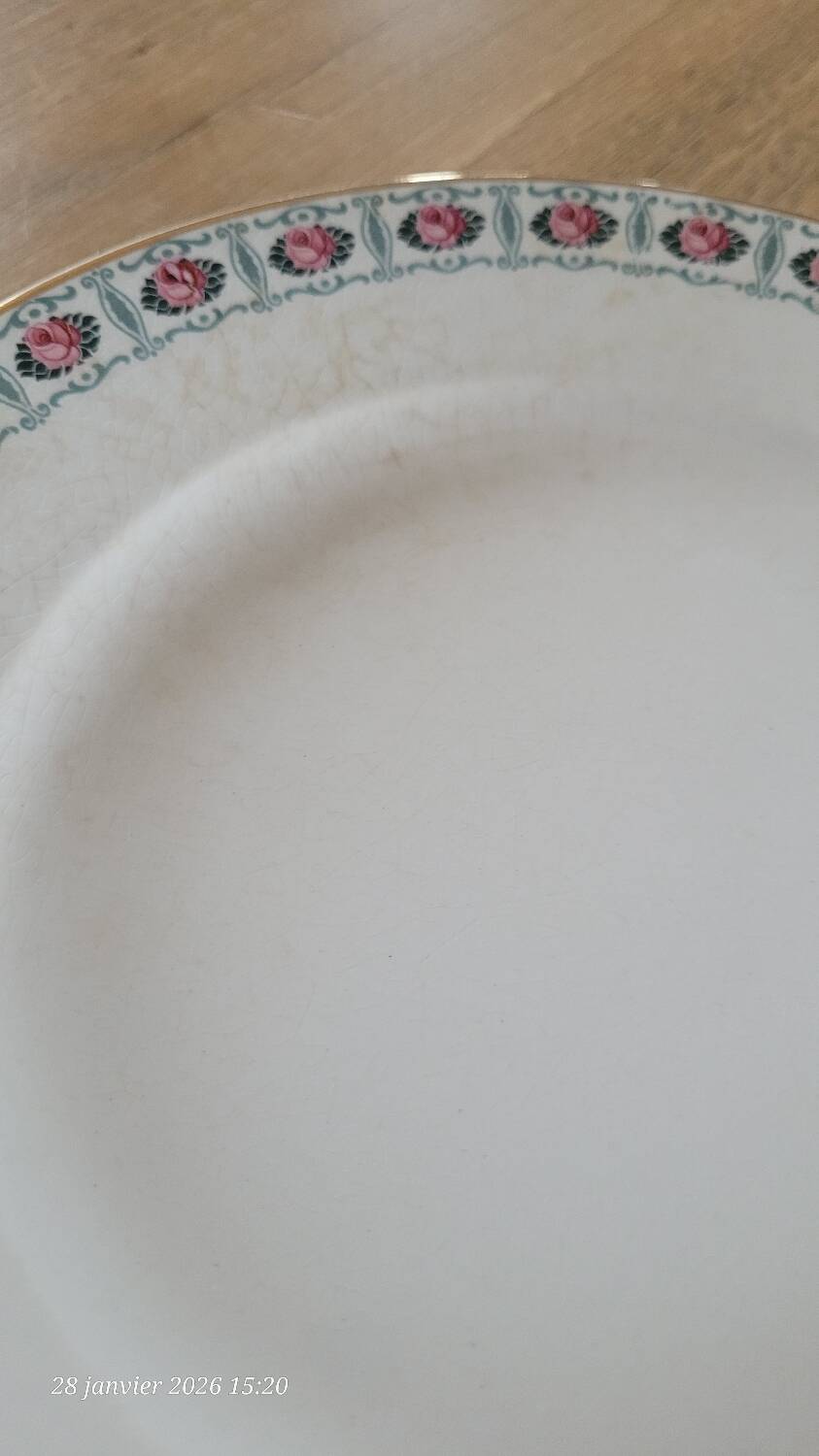 8 antique flat plates from Sté Céramique Maestricht