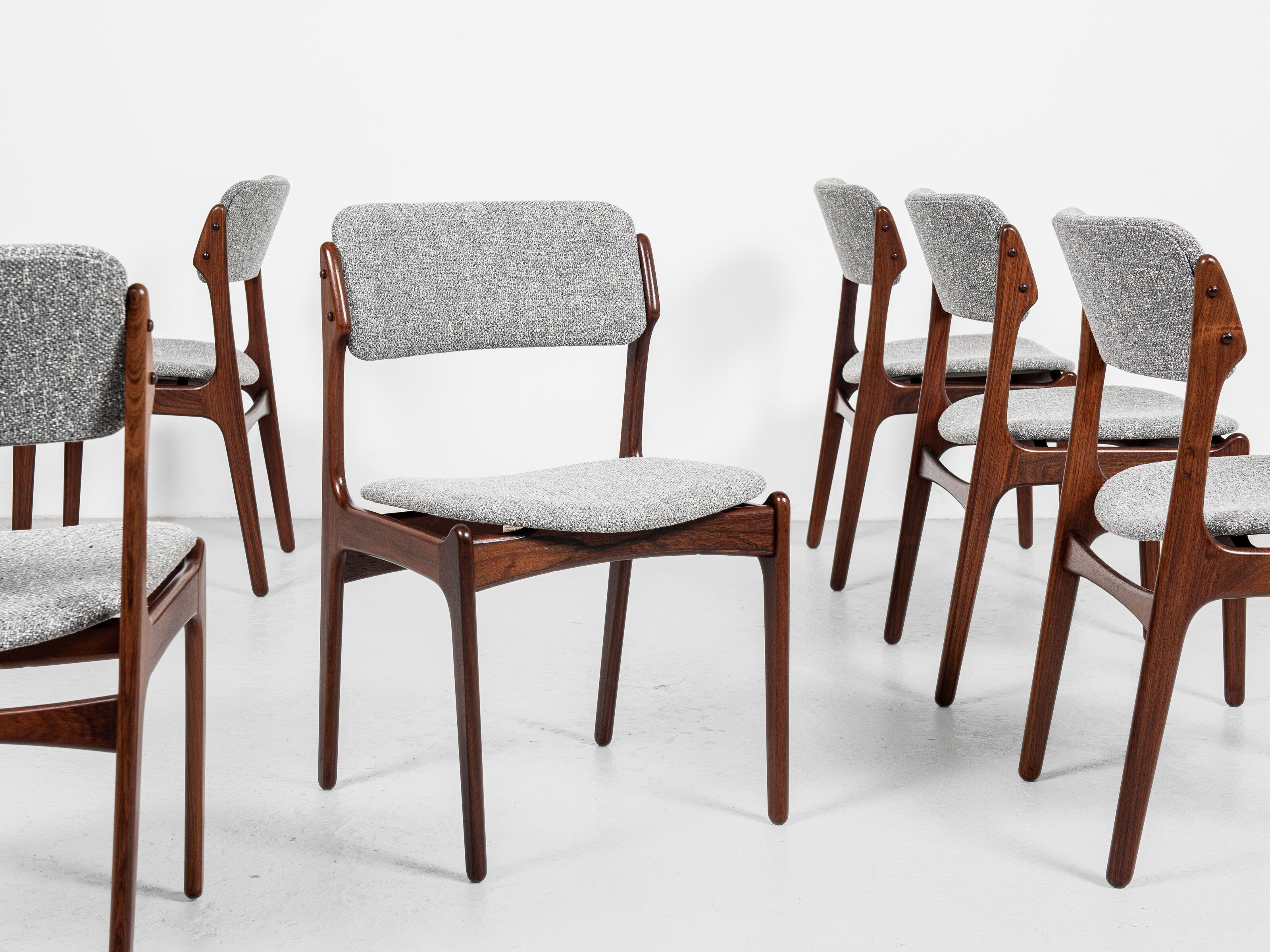 Midcentury Danish set of 6 dining chairs in rosewood by Erik Buch for Oddense Maskinsnedkeri 1960s