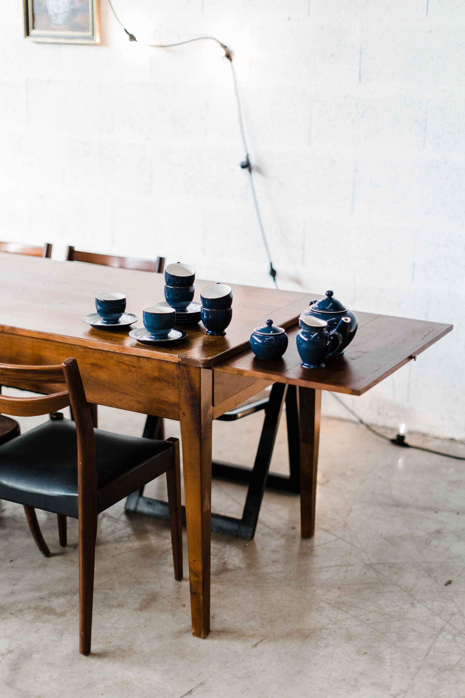 Rectangle wooden table "Cyclamen Mahogany"