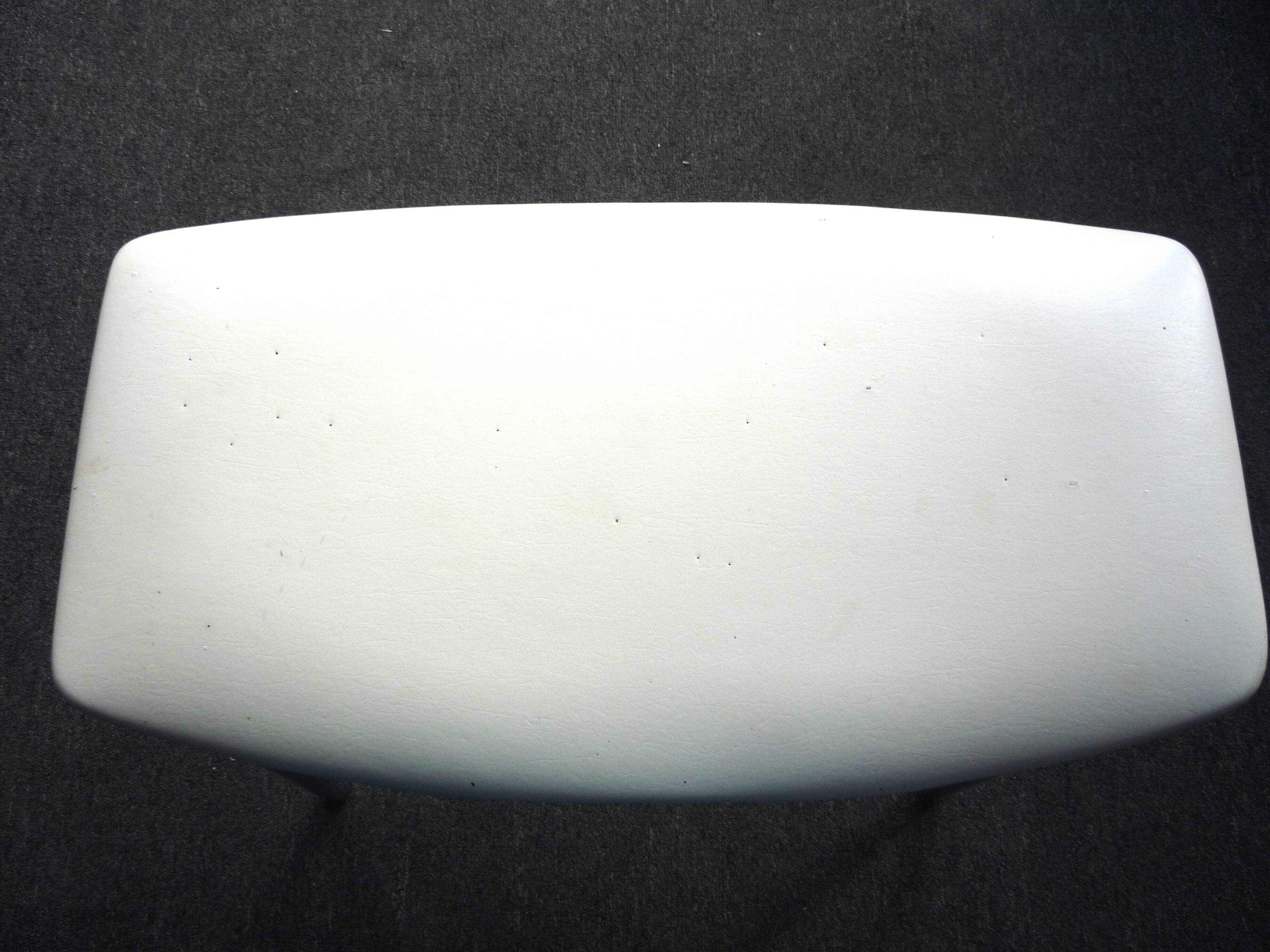 Footrest by Pierre Guariche, Meurop edition