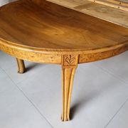 Table et 10 chaises de style Art Nouveau