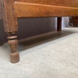 Oak tie with storage box