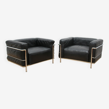 Pair of armchairs LC3