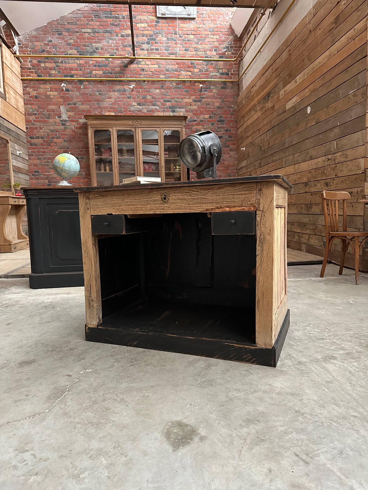 Comptoir d’accueil Début XXème