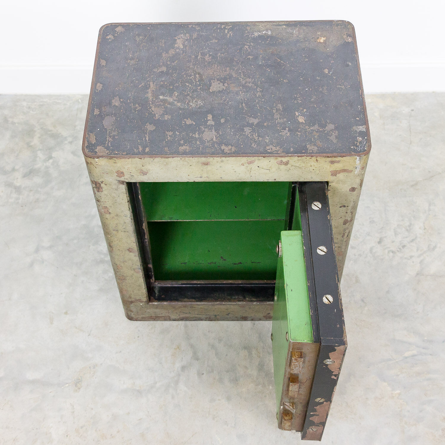 Antique safe by Fichet, Paris, 1900