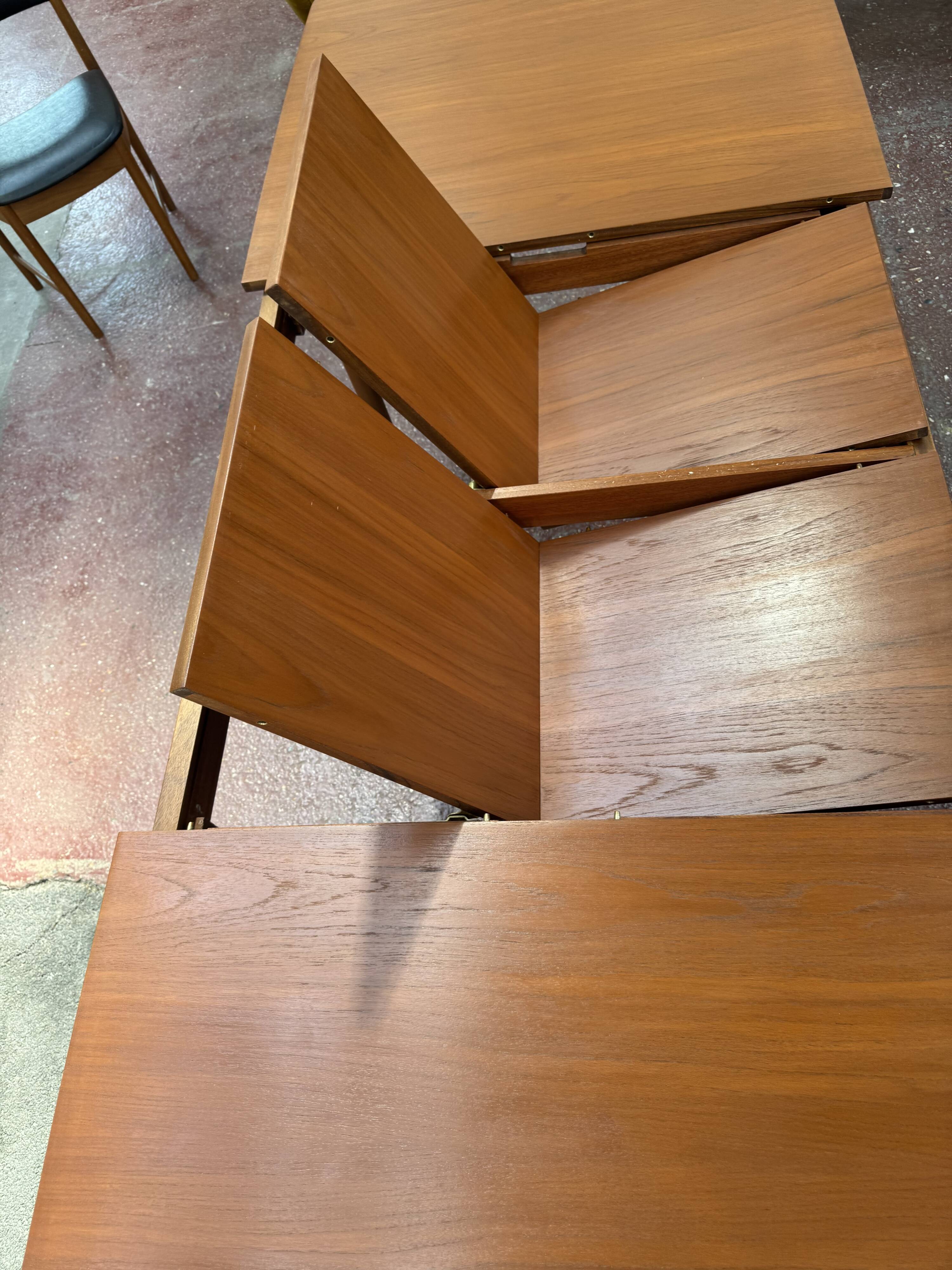 Vintage McIntosh table