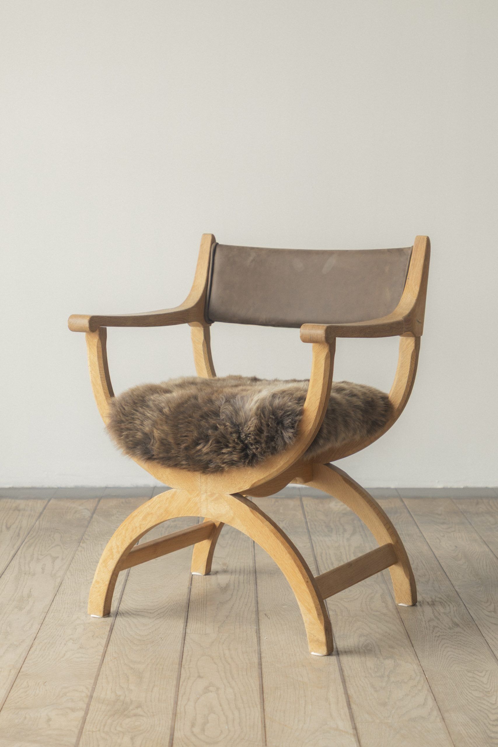 Henning Kjærnulf kurul, dining chair (pair)