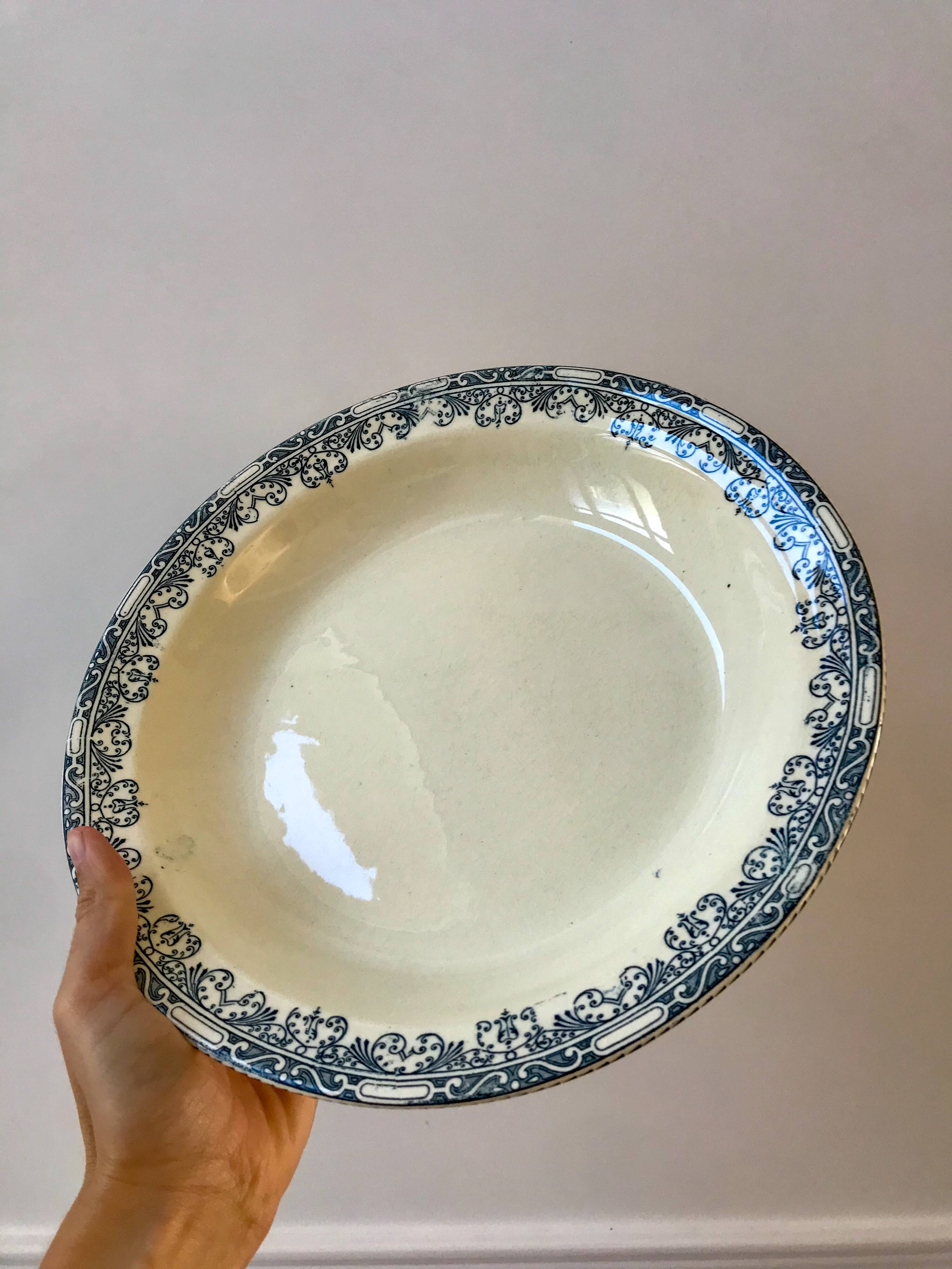 hollow dish A&C Salins Burgundy model late 19th century