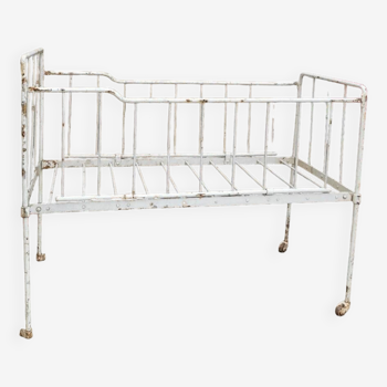 Metal bed 1950