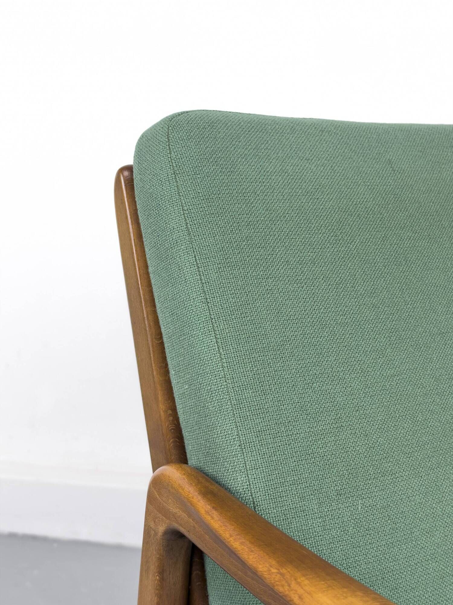 Danish Lounge Chair Model FD-109 by Ole Wanscher for France & Daverkosen, 1