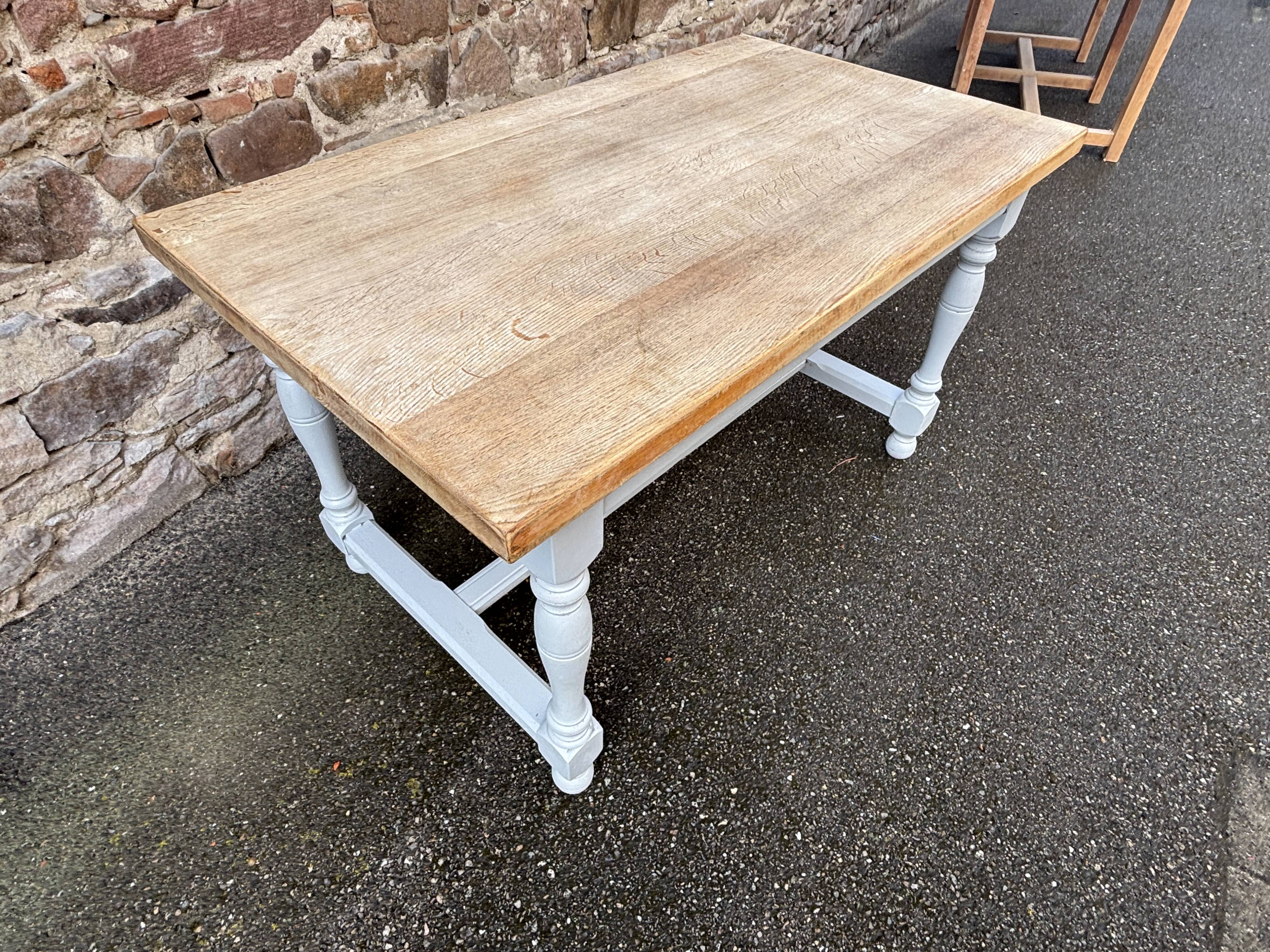 Rustic Provençal oak table