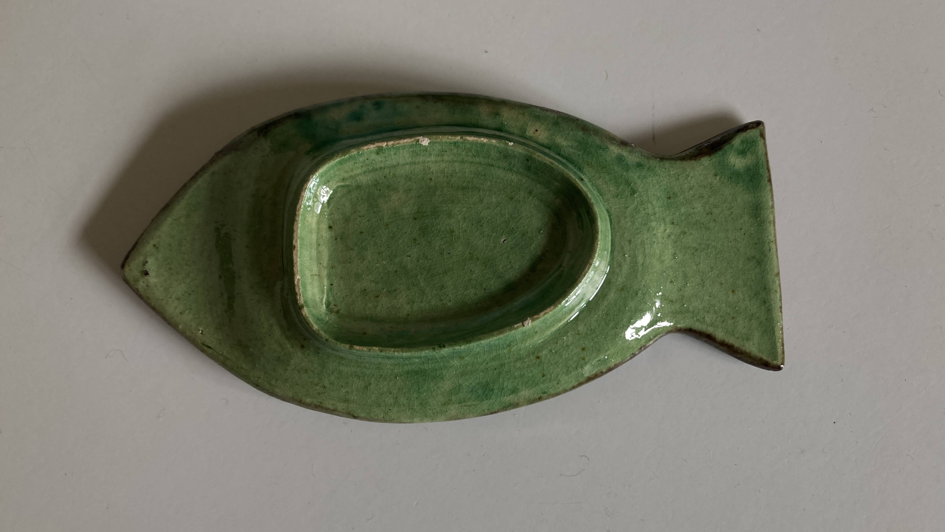 Dieulefit ceramic fish, in green glazed earthenware.