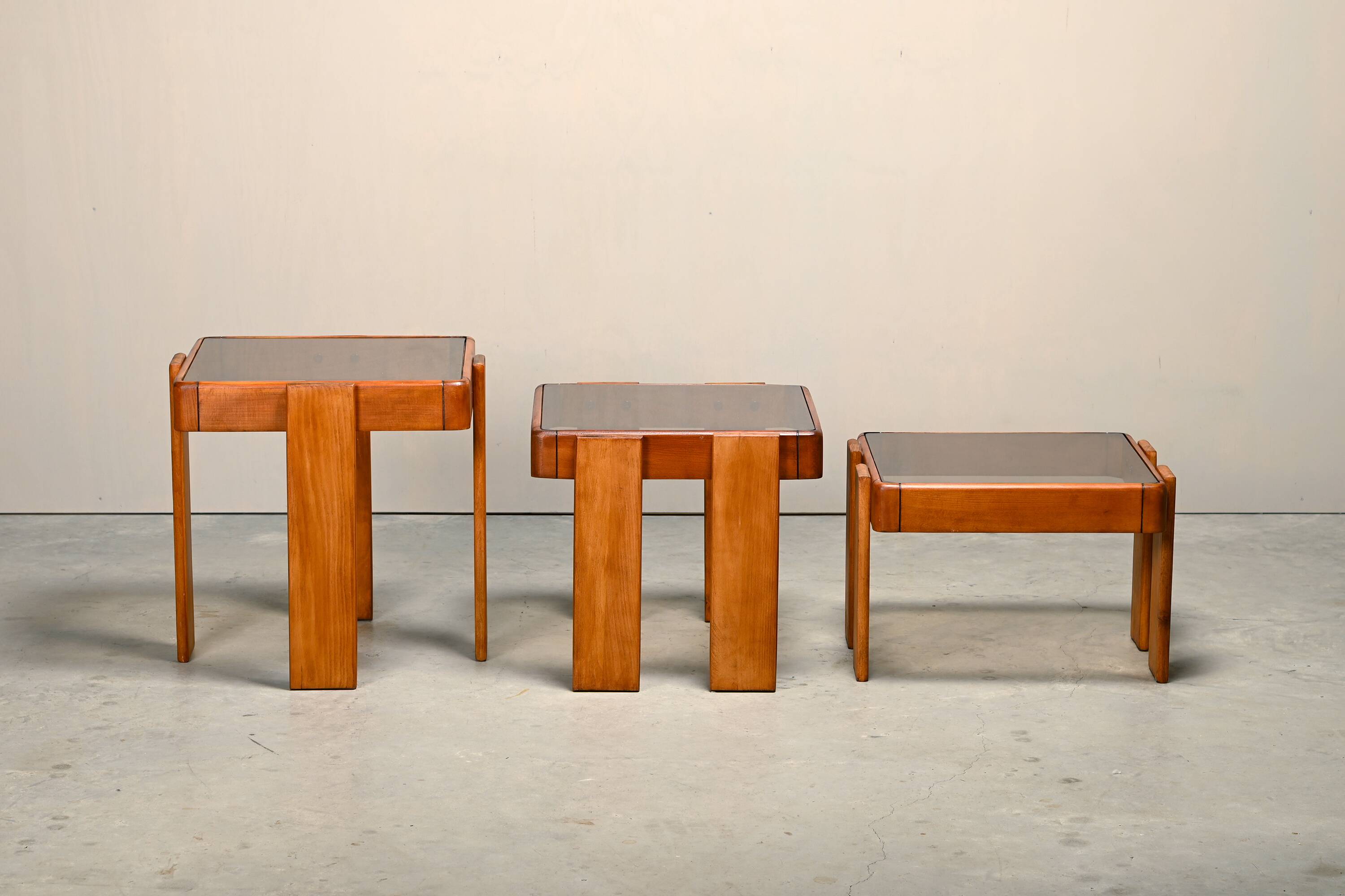 Gianfranco Frattini Nesting Tables in stained wood for Cassina and Meblo, 1