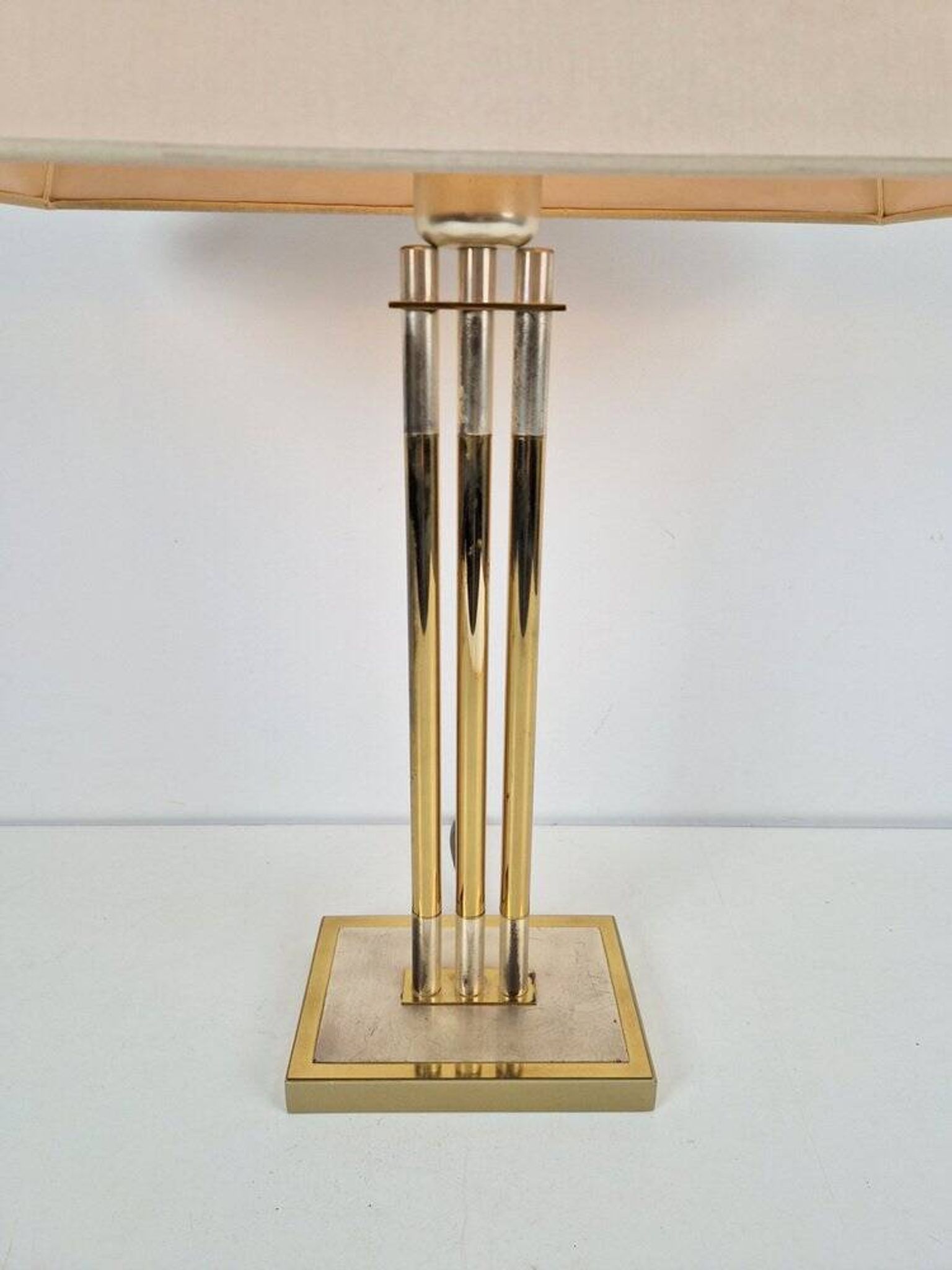 Lampe de table en laiton de Deknudt, Belgique, 1978
