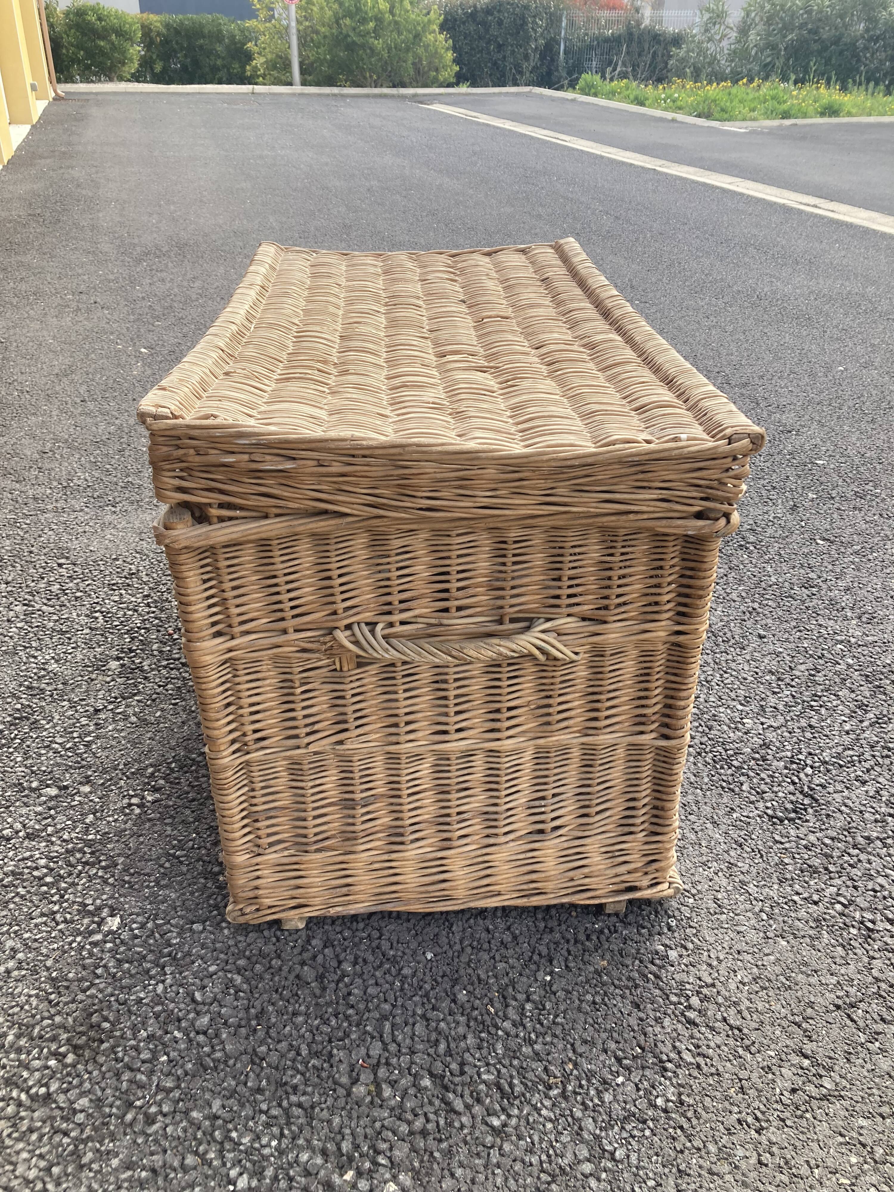 Wicker mallet