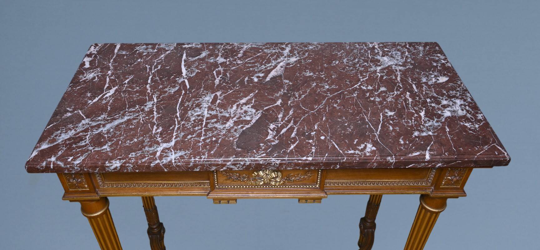 Console en acajou, style Louis XVI – 2ème moitié XIXe