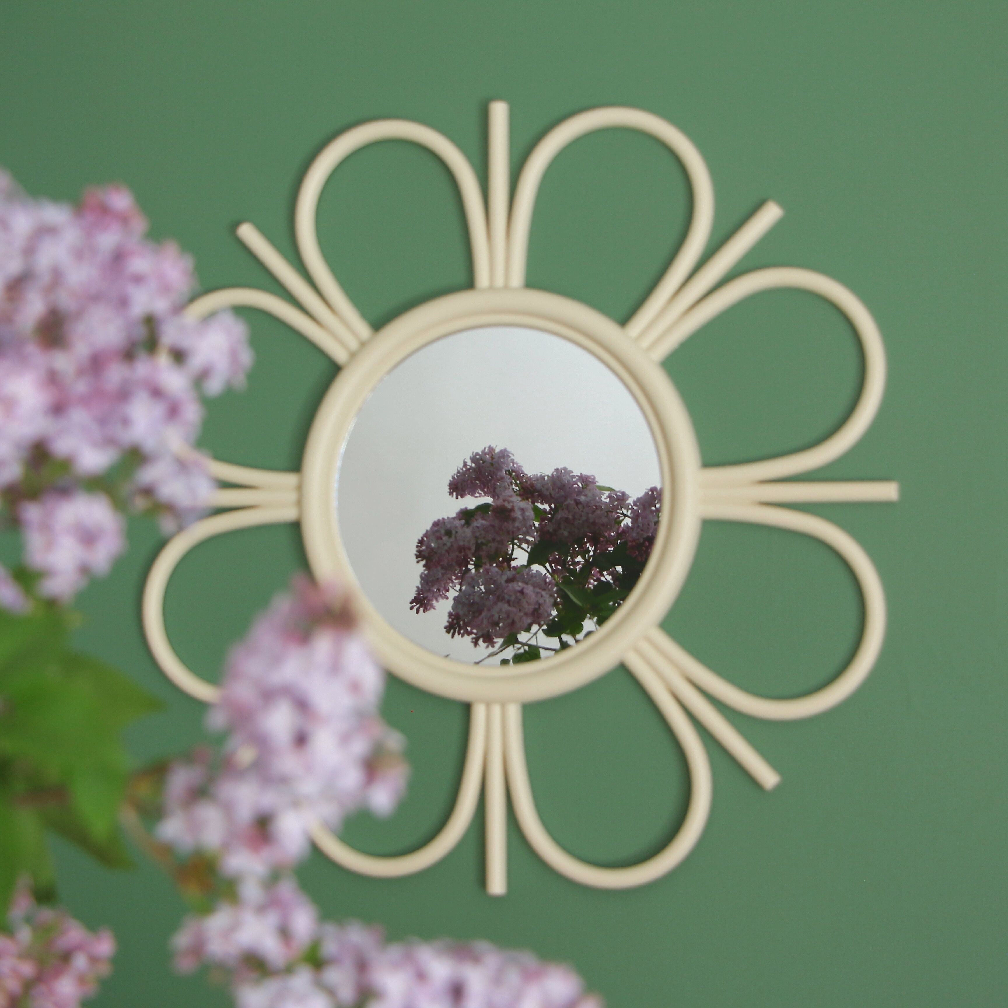 Plastic flower mirror