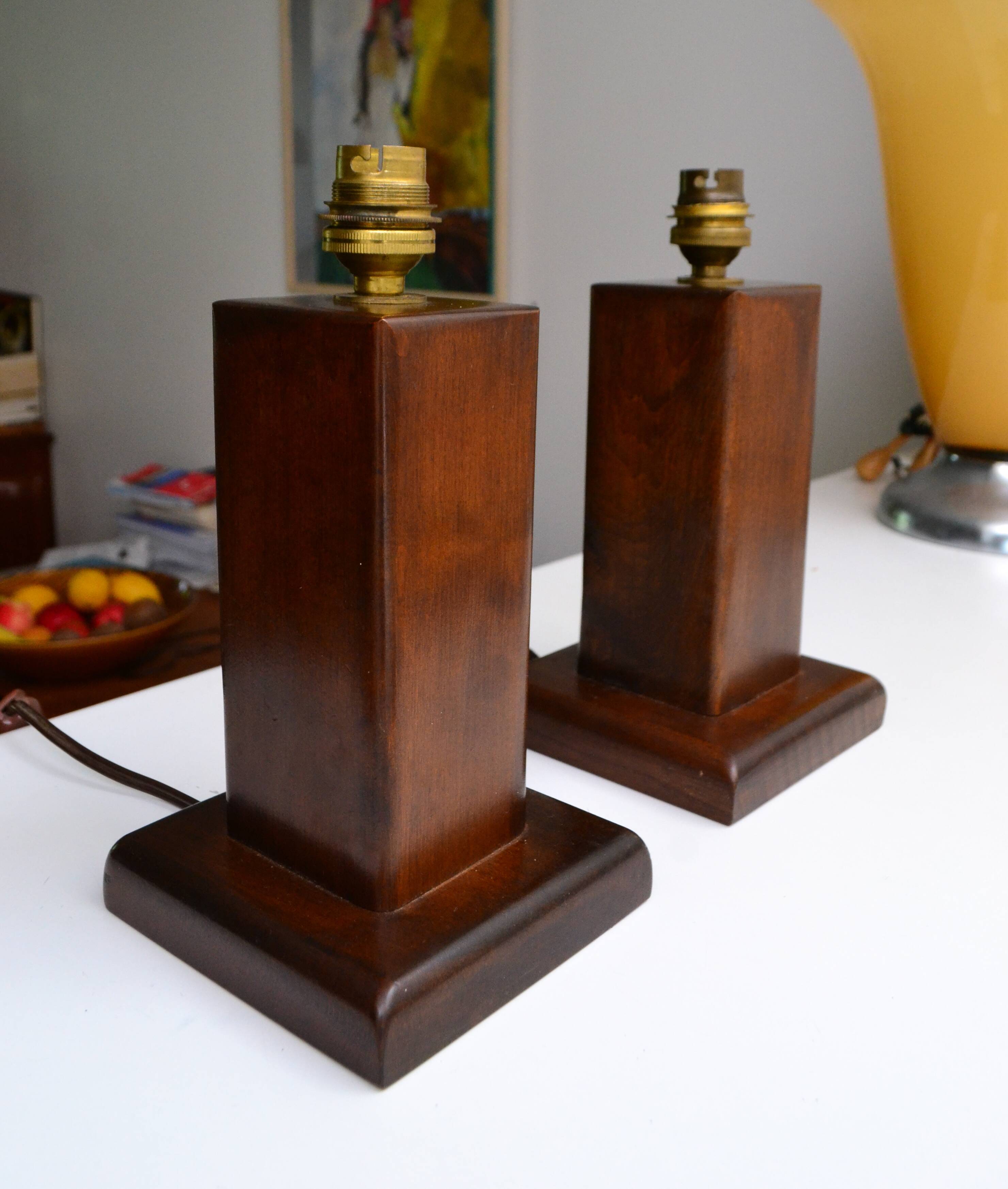 Pair of Art Deco lamps in solid mahogany