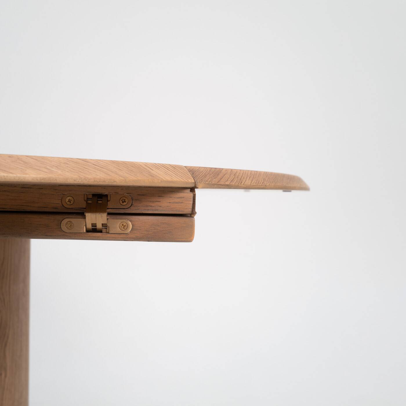 Natural Oak Round/Square Table
