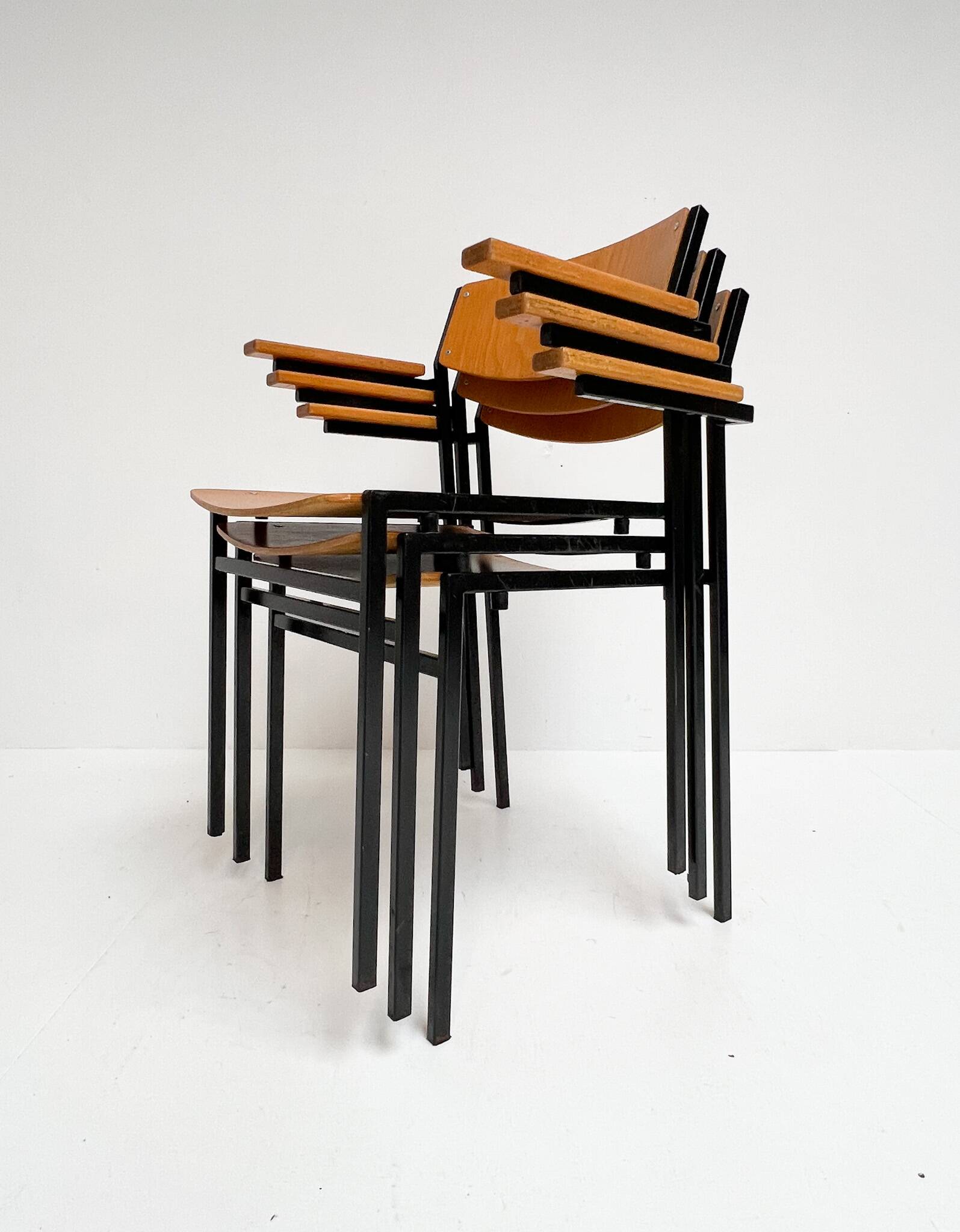 6 chaises empilables par Gijs van der Sluis, 1970