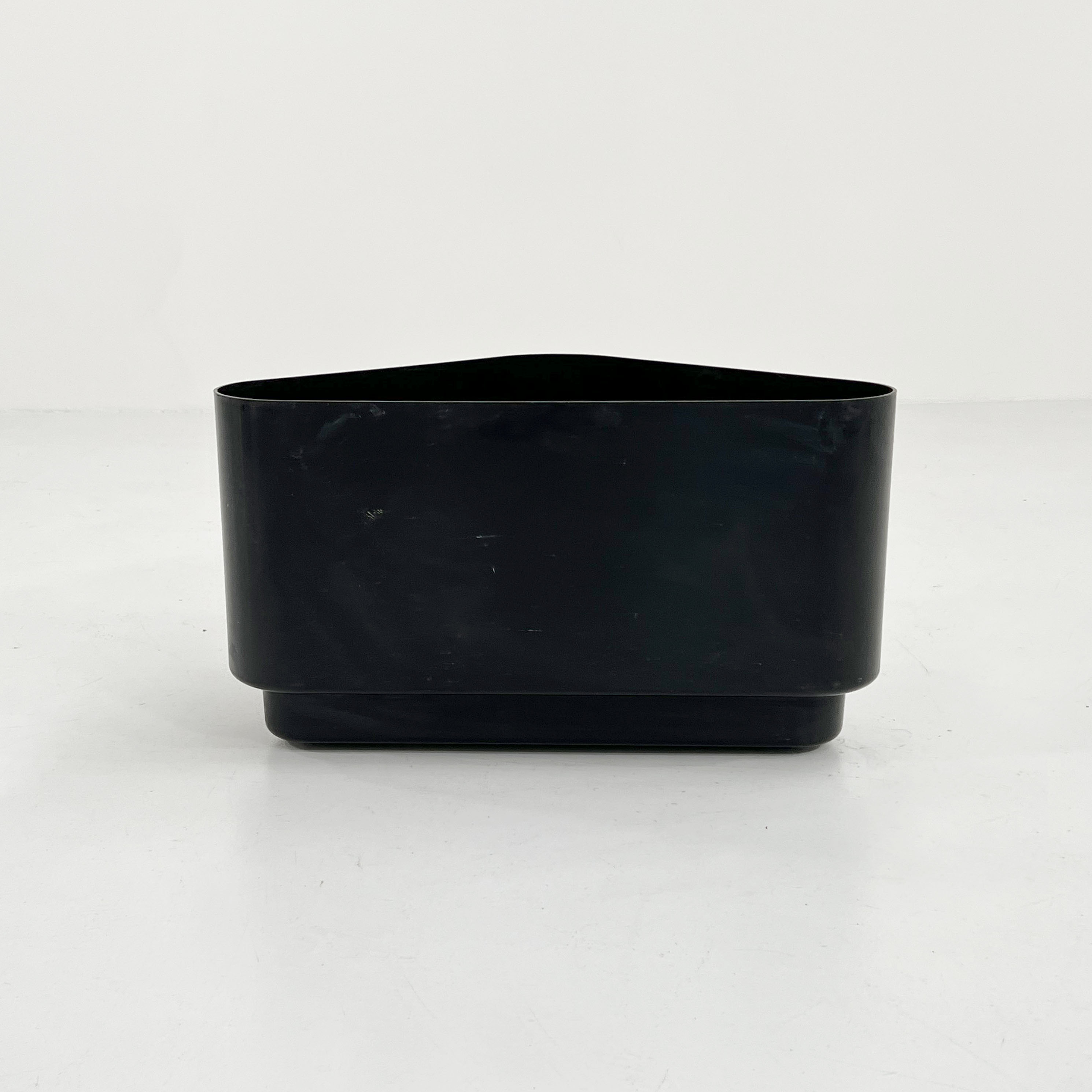 Corner planter on wheels by Nena Balsari for Kartell, 1970