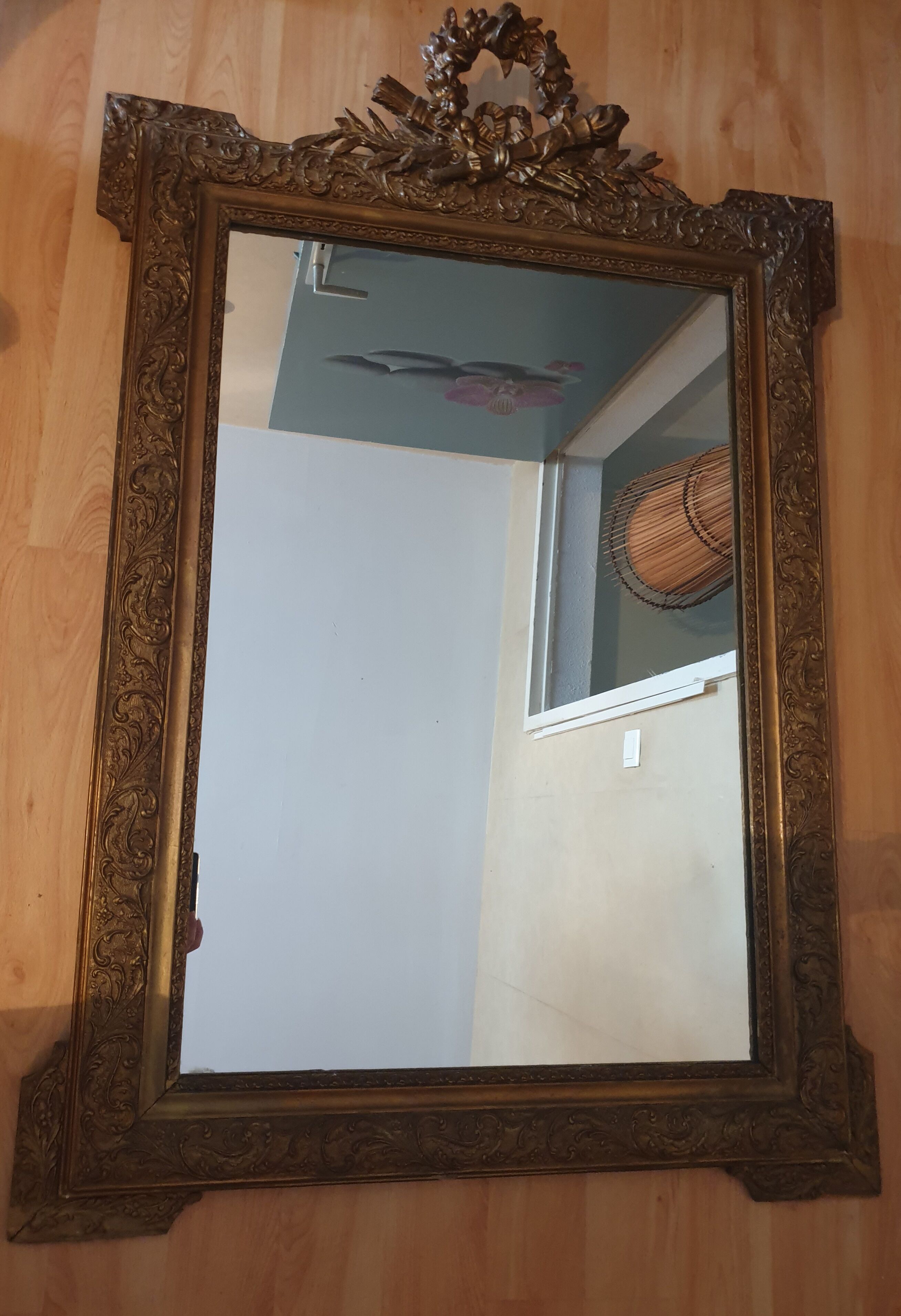 Large mirror Louis XV style of the nineteenth century