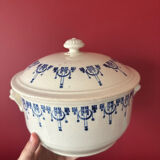 Dish - vegetable dish / soup tureen