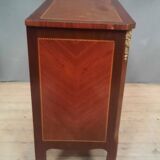 Petite commode marquettée de style transition