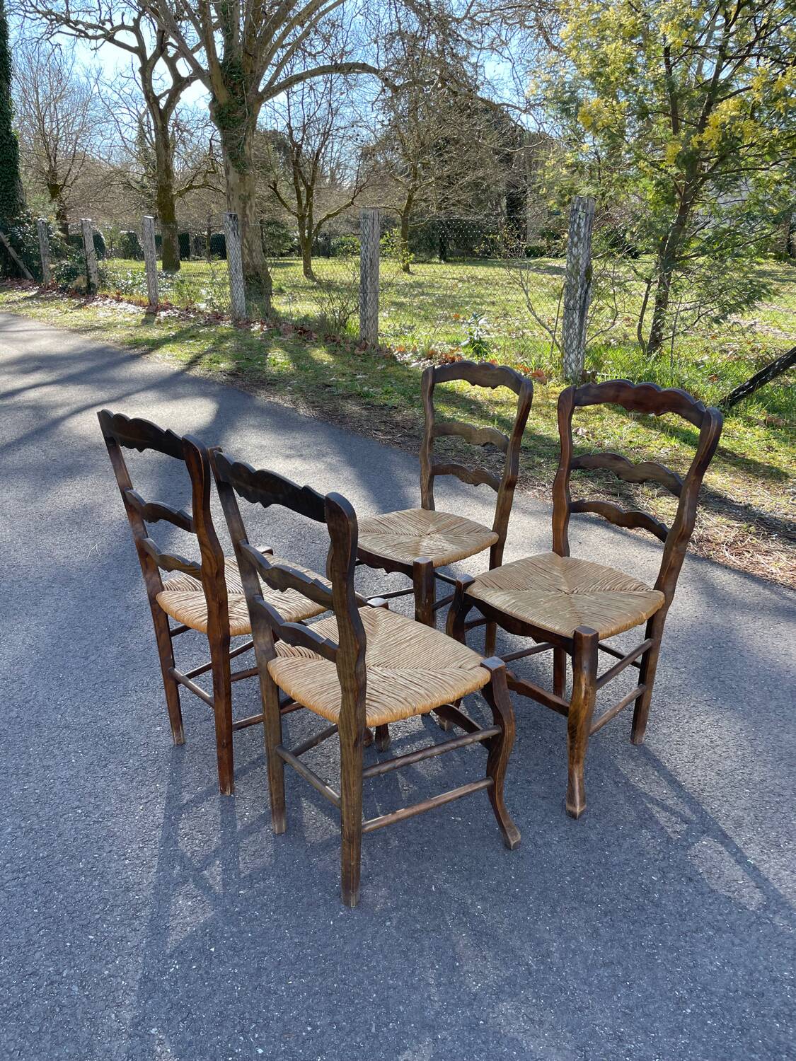 4 chaises paillées de campagne en bois