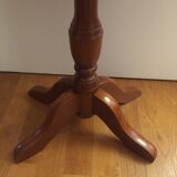 Oval pedestal table
