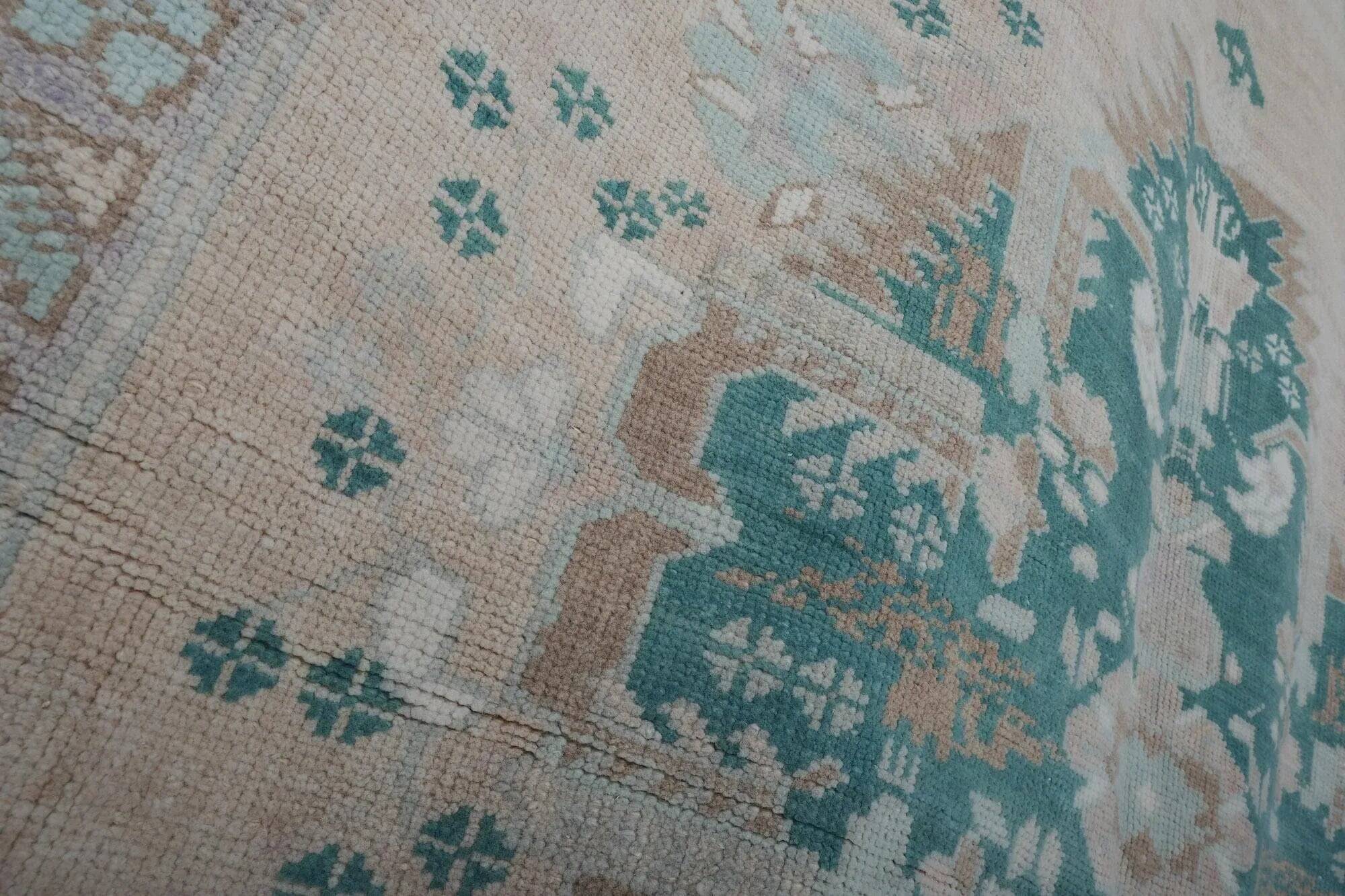Vintage Turkish Oushak rug 175x258 cm