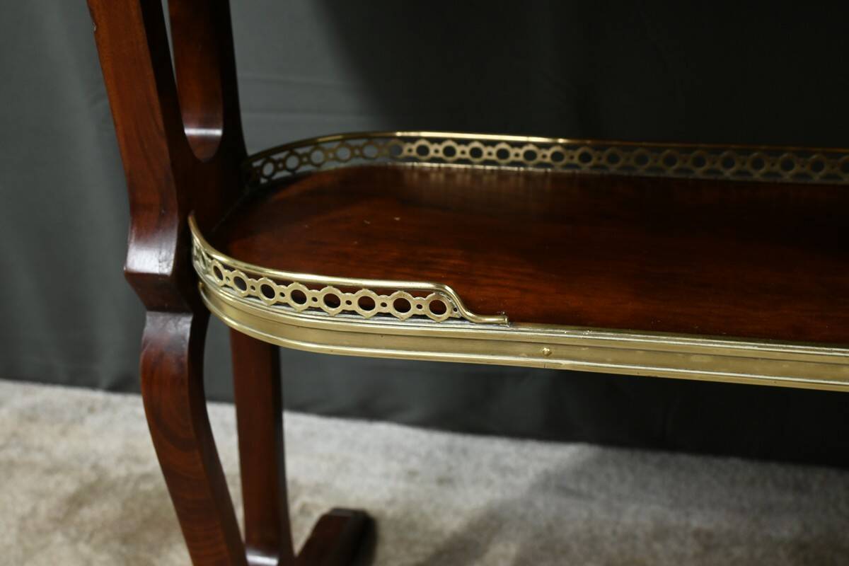 Kidney Table in Speckled Mahogany, stamped “L'escalier de Cristal” – Late 19th Century