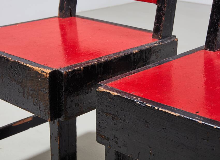 Rare paire de chaises de salle à manger modernistes des années 1930