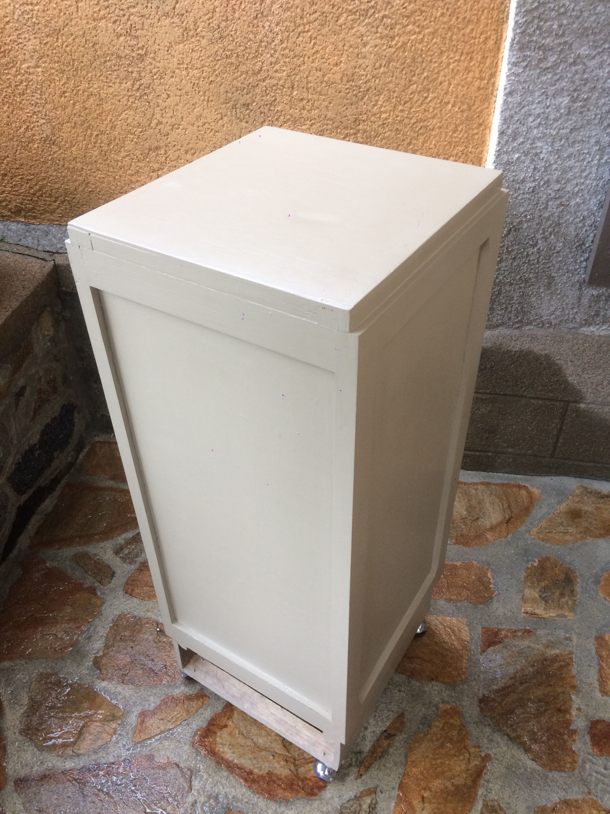 Storage furniture 1 door, 3 drawers