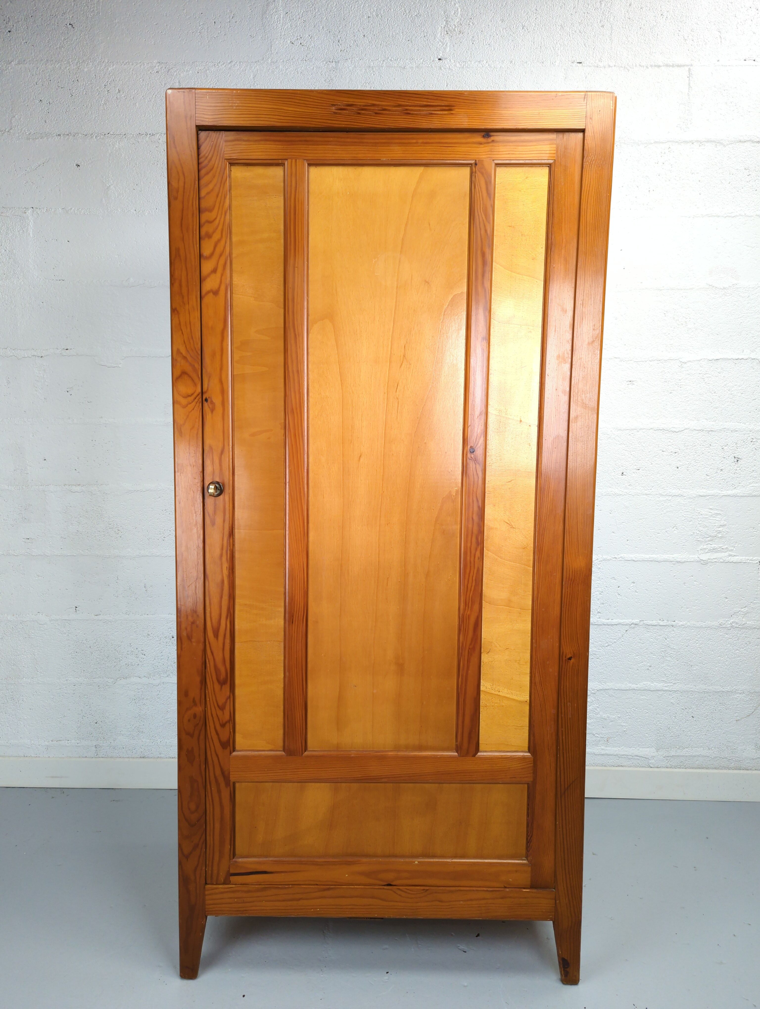 Armoire bonnetière une porte avec penderie