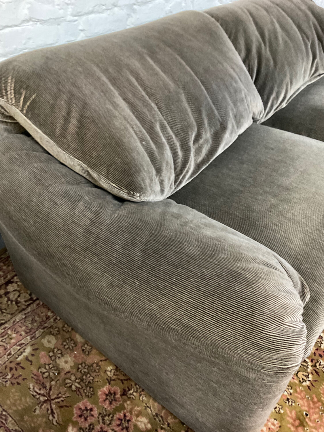 Maralunga sofa by Vico Magistretti