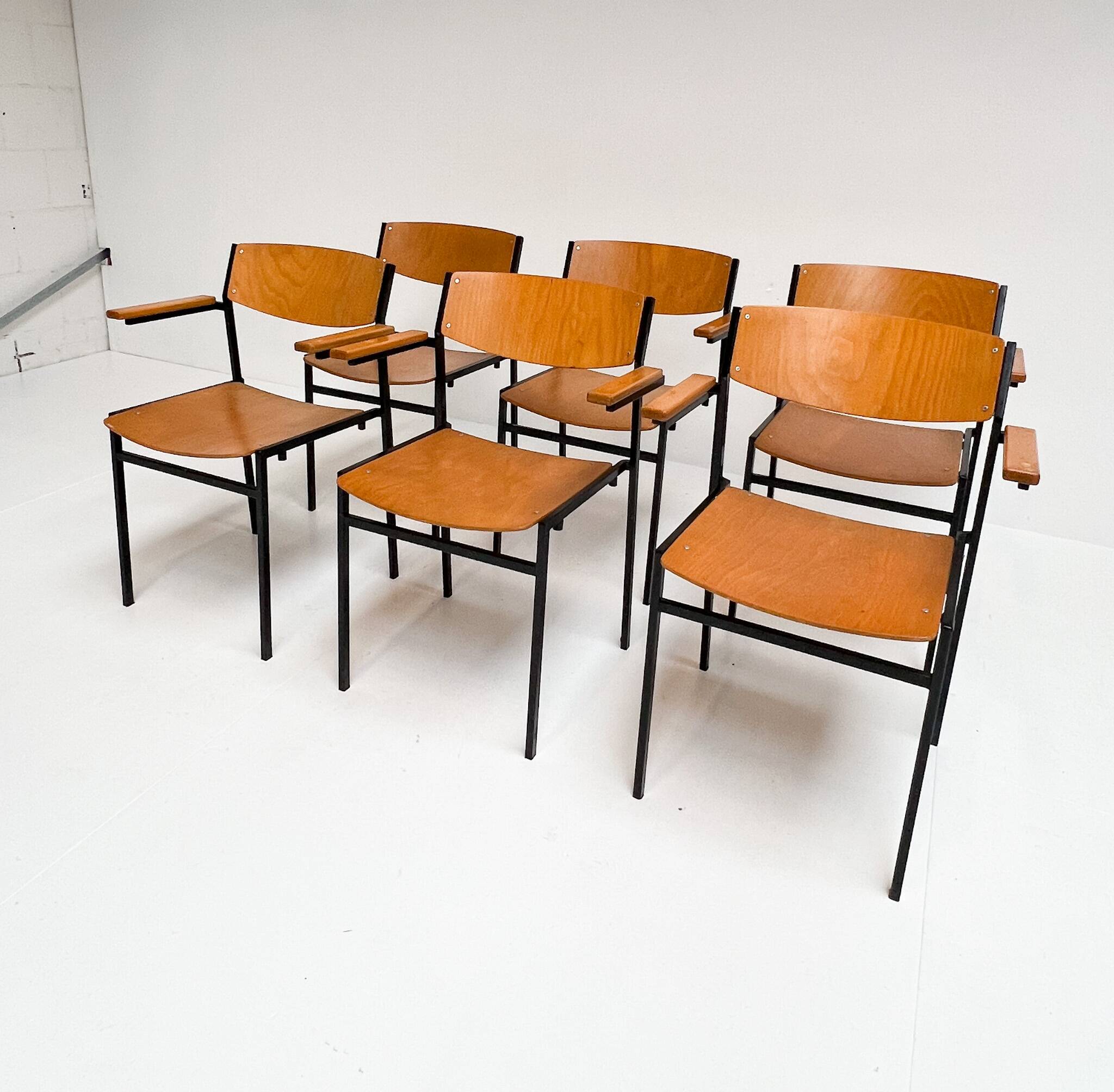6 chaises empilables par Gijs van der Sluis, 1970