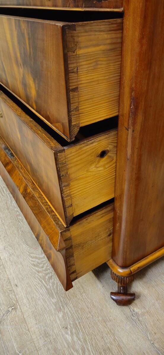 Secrétaire / scriban époque Bieidermeier en acajou flammé – XIXe siècle