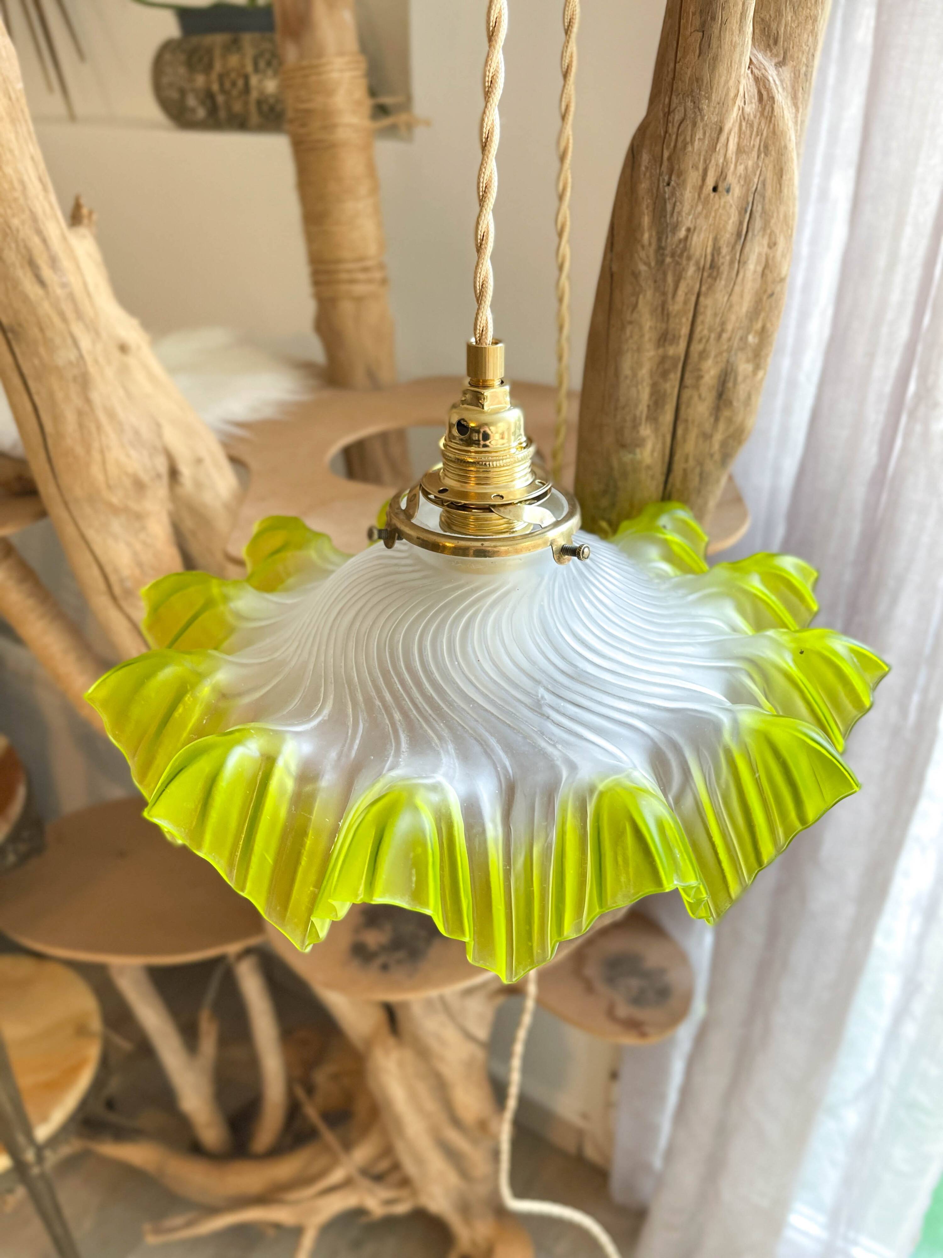 Vintage lampshade in green lace glass, customizable
