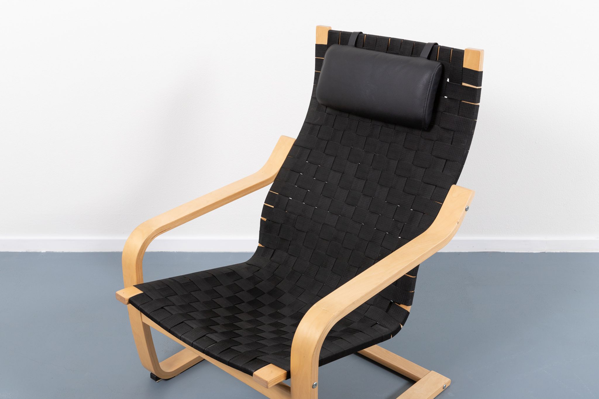 Set of 2 Scandinavian braided sun loungers