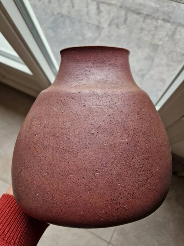 Claire Debril (1927-2021) - Ceramic vase built using the coiling technique.