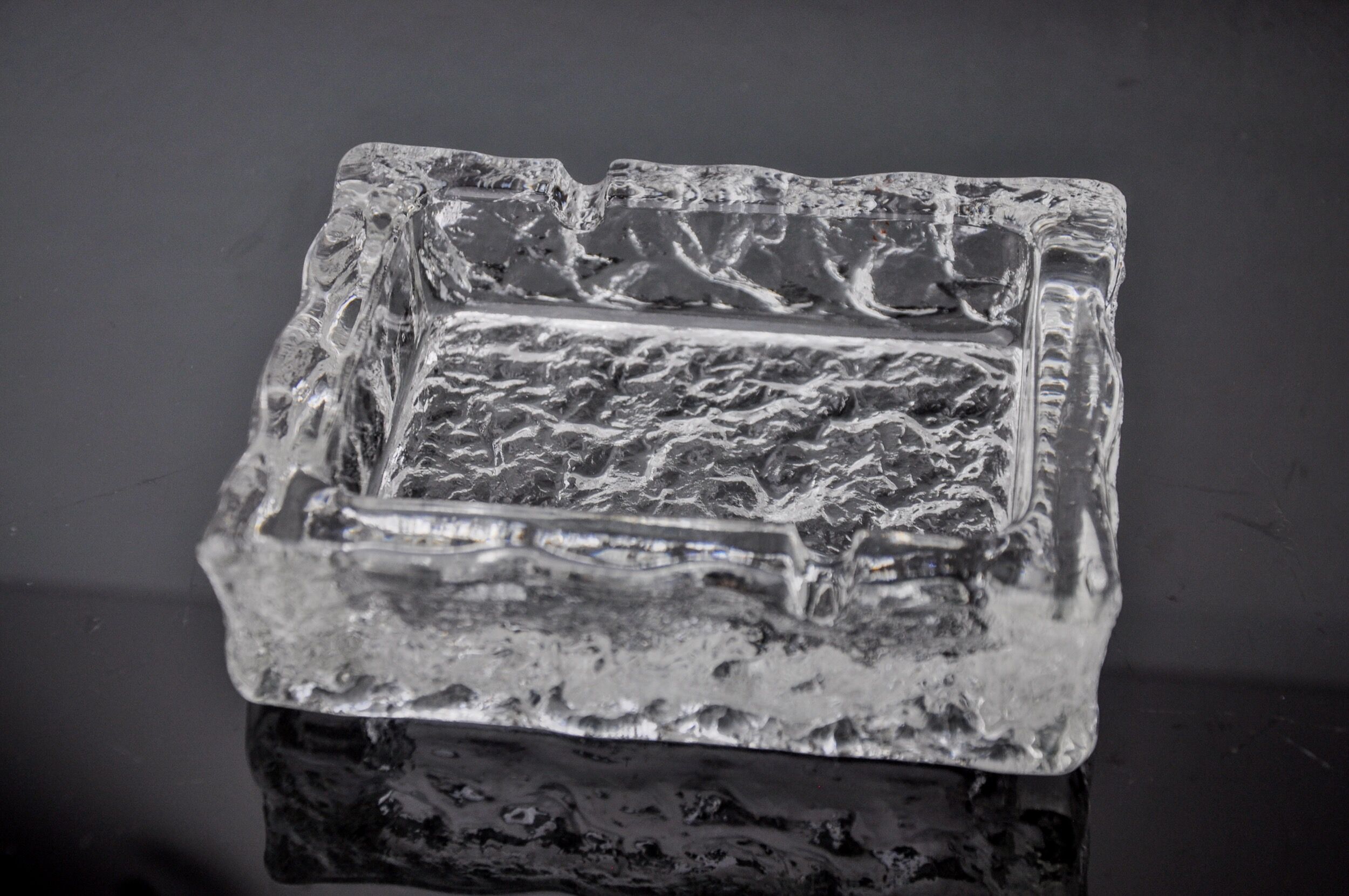 Ice ashtray by Antonio Imperatore, murano glass, Italy, 1970