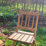 Chaises enfants en bois