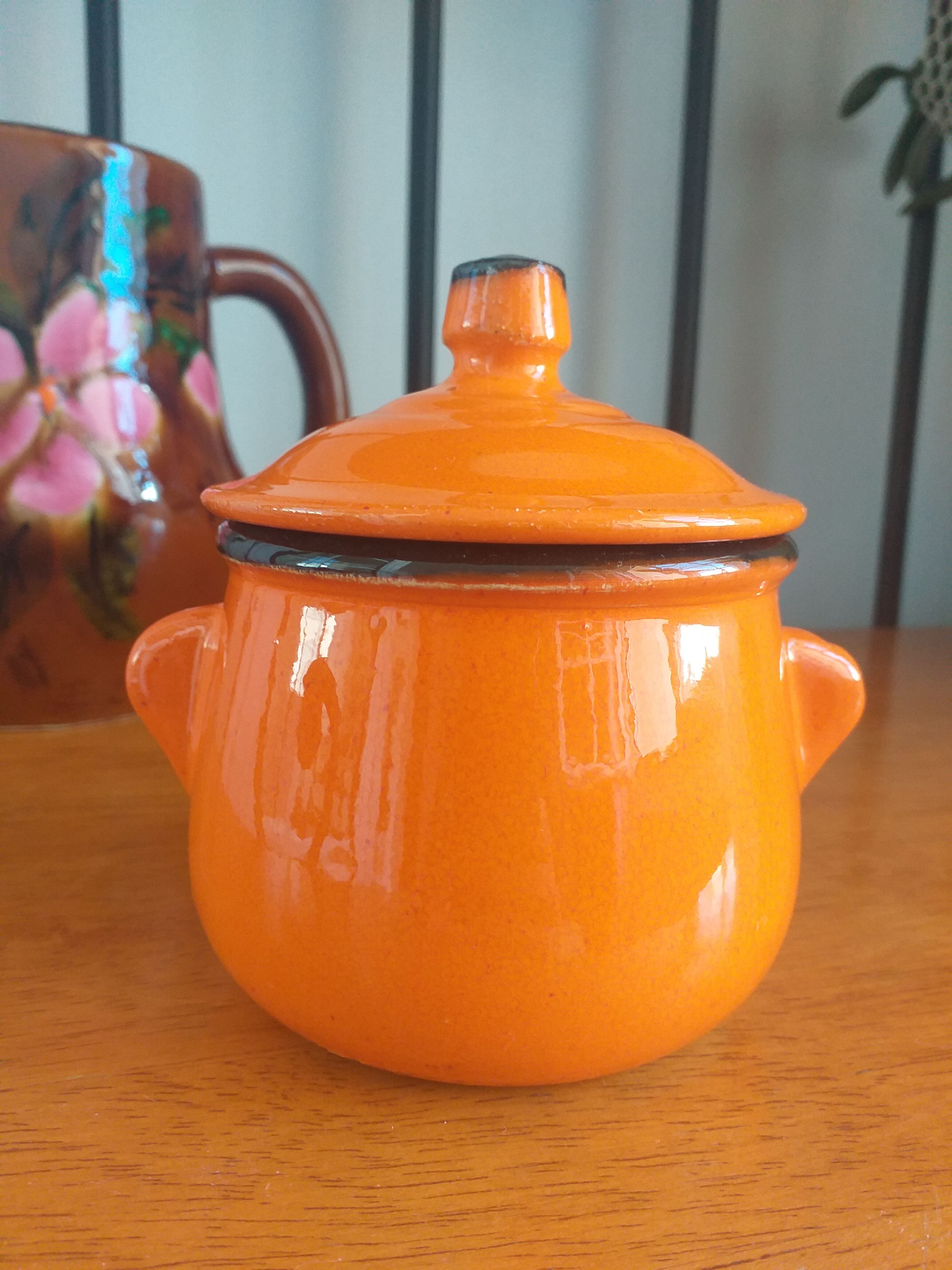 Sugar pot in orange enamelled sandstone