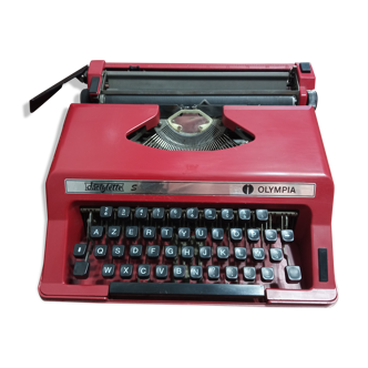 Typewriter olympia typing s garnet